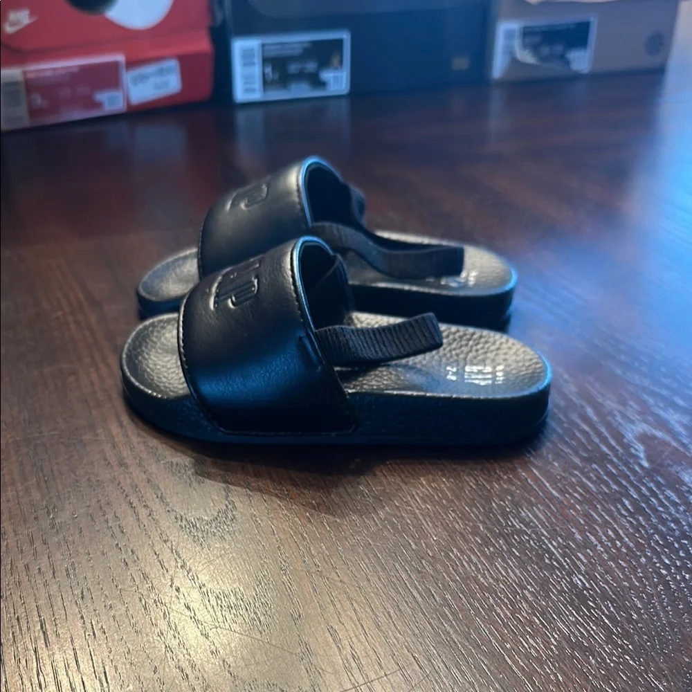 GAP Kids Black Slide Sandals Toddler Size 7.5 Slip On Summer Shoes